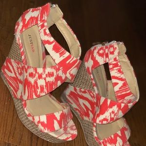 Coral color wedges